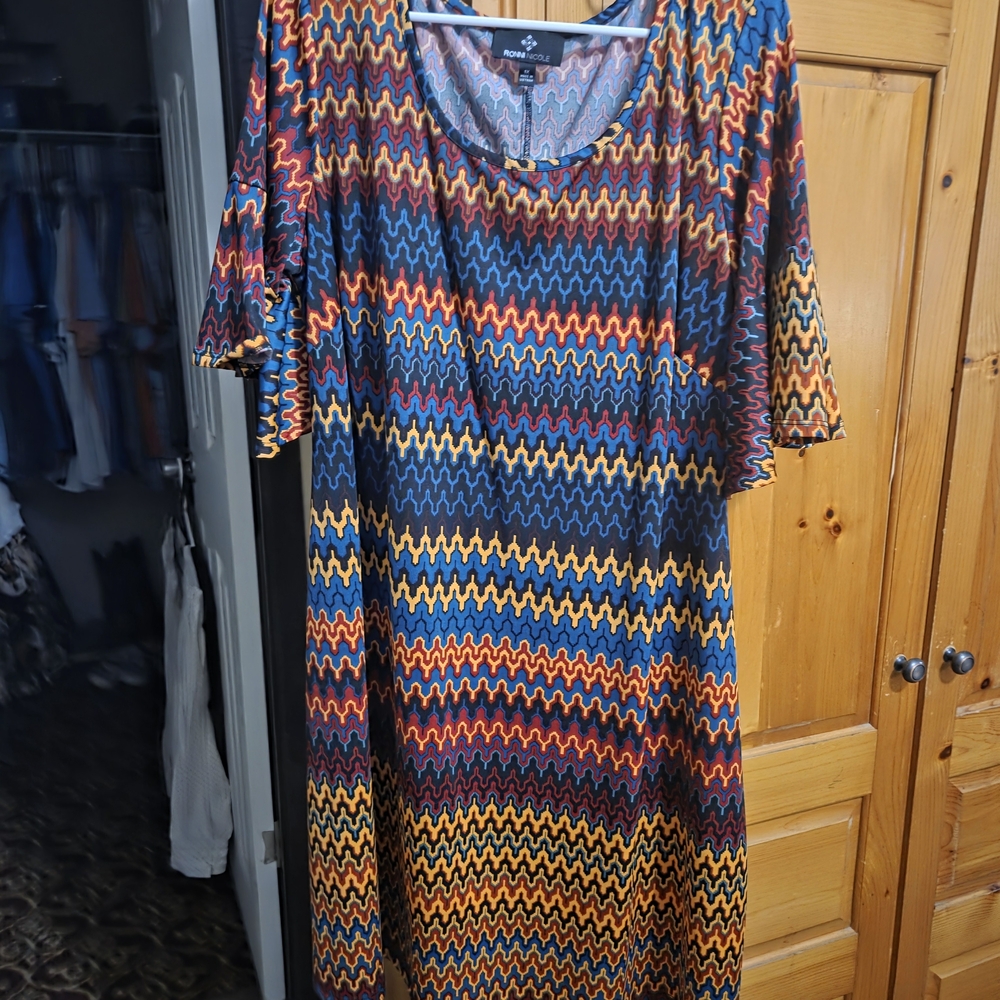 Ronni Nicole Colorful Zigzag Midi Dress